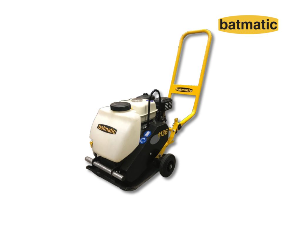 La piastra vibrante marcia avanti modello FP1136 è ideale per le riparazioni di superfici asfaltate, per piccoli lavori di compattazione e per la sistemazione di aree verdi.