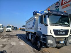 Man TGS 41.500 truck 8x4 hp 500 euro 6 equipped with OSB rear tipper