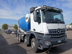 Autocarro Mercedes Arocs 41.45 8x4 cv 450 euro 6 D con allestimento betoniera Cifa RY 1300