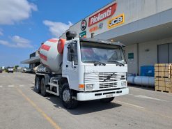 Autocarro Volvo FL 10-6X4-CV 320 con allestimento betoniera Cifa RY 1100