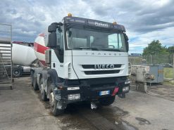 Iveco Trakker 500 8x4 hp 500 euro 5 with Cifa SRY1300 12 mc concrete mixer equipment